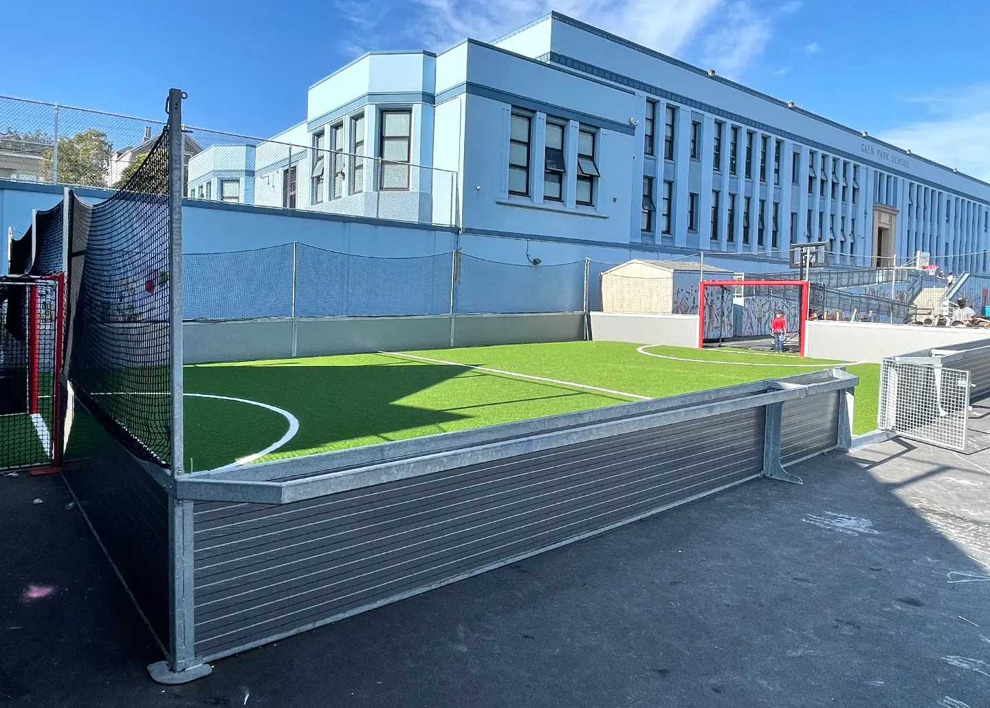 Fußball für die Glen Park School in San Francisco: Soccer Court SoccerGround Advanced