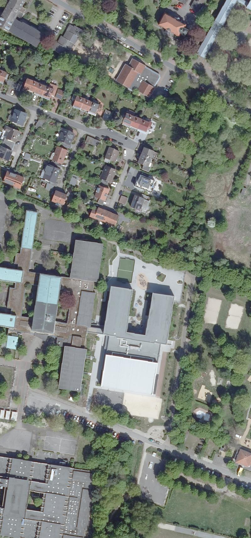 Aerial image: Gymnasium Grossburgwedel
