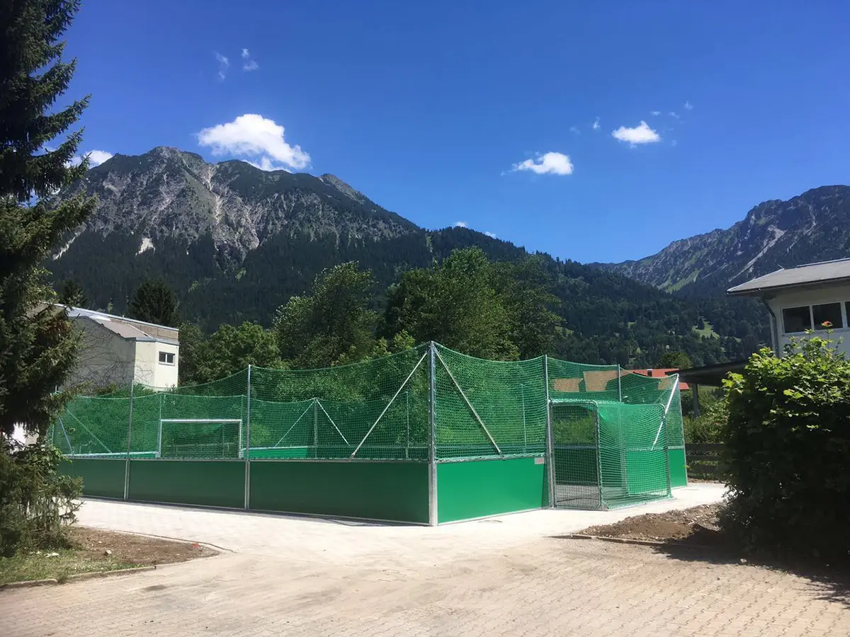 Minispielfeld an der Mittelschule Oberstdorf: Soccer Court SoccerGround Classic