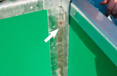 Linsenkopfschraube M 10/50, mit Innensechskant und Pin